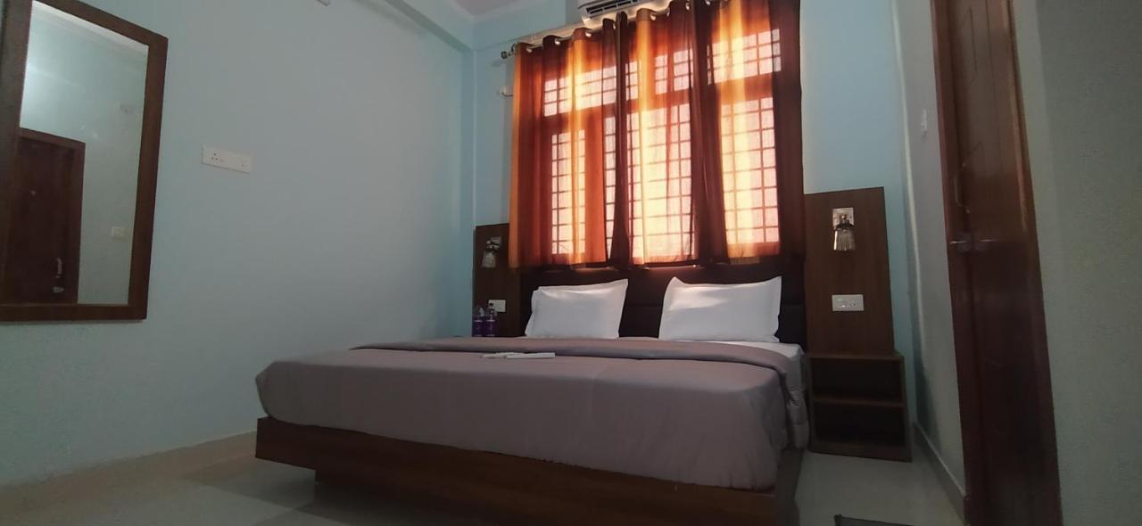 Hotel Comfort Inn Homestay เดห์ราดุน ภายนอก รูปภาพ