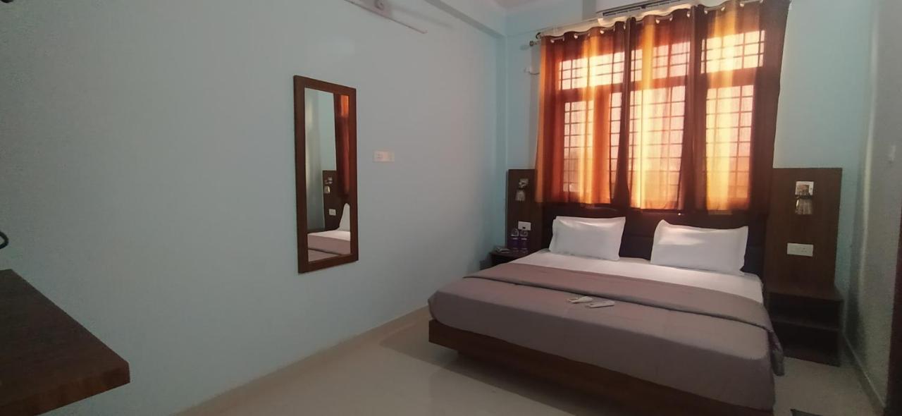 Hotel Comfort Inn Homestay เดห์ราดุน ภายนอก รูปภาพ