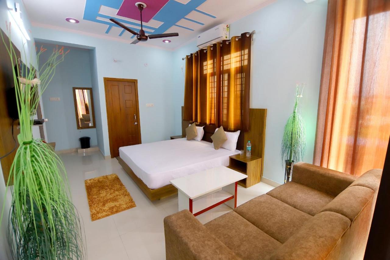 Hotel Comfort Inn Homestay เดห์ราดุน ภายนอก รูปภาพ