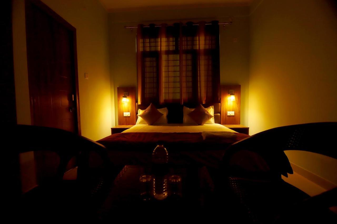 Hotel Comfort Inn Homestay เดห์ราดุน ภายนอก รูปภาพ