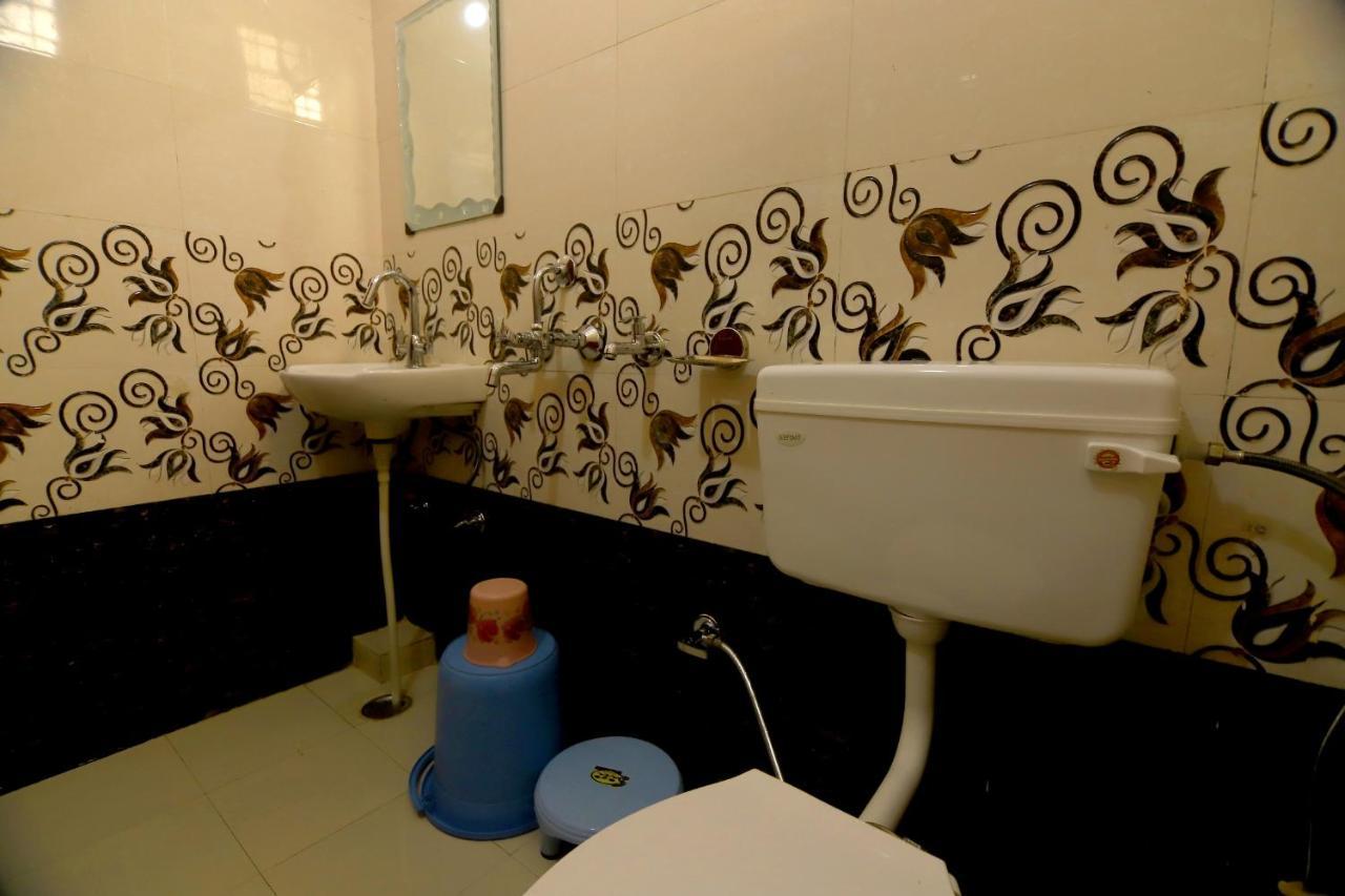 Hotel Comfort Inn Homestay เดห์ราดุน ภายนอก รูปภาพ